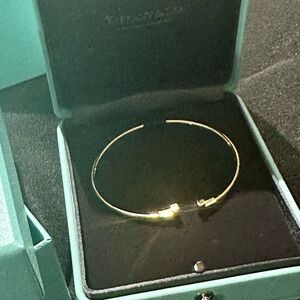 Tiffany T Narrow Wire Bracelet in Yellow Gold